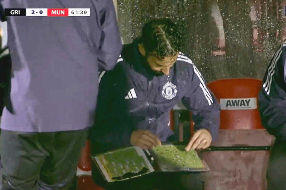 the-haunting-ruben-amorim-image-that-sums-up-man-uniteds-v0-1RKIs6E2p9N1hrvd1p-H6XvXpDejtAZercKSTMx_zu0.png